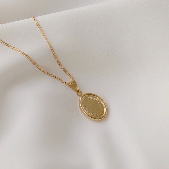 Virgin Mary Necklace | 18k Gold Filled - Picture 4 of 8